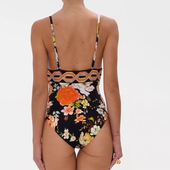 Camilla swimsuit Xs - Picture 3 of 8